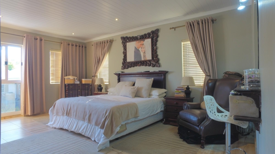 4 Bedroom Property for Sale in Waterval East North West